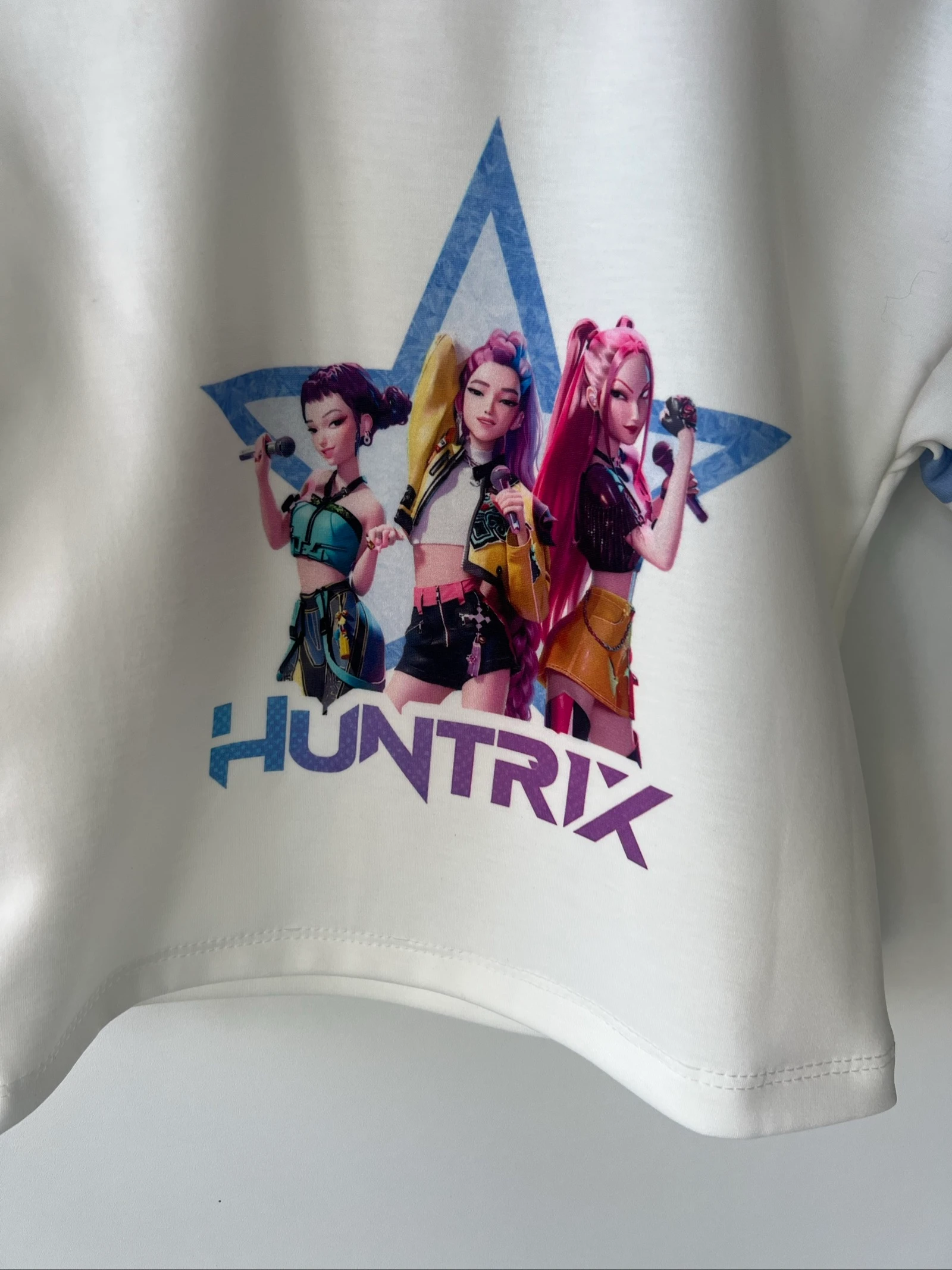 💙 Conjunto infantil Huntrix azul – T-shirt + Short 💙 – photo 4